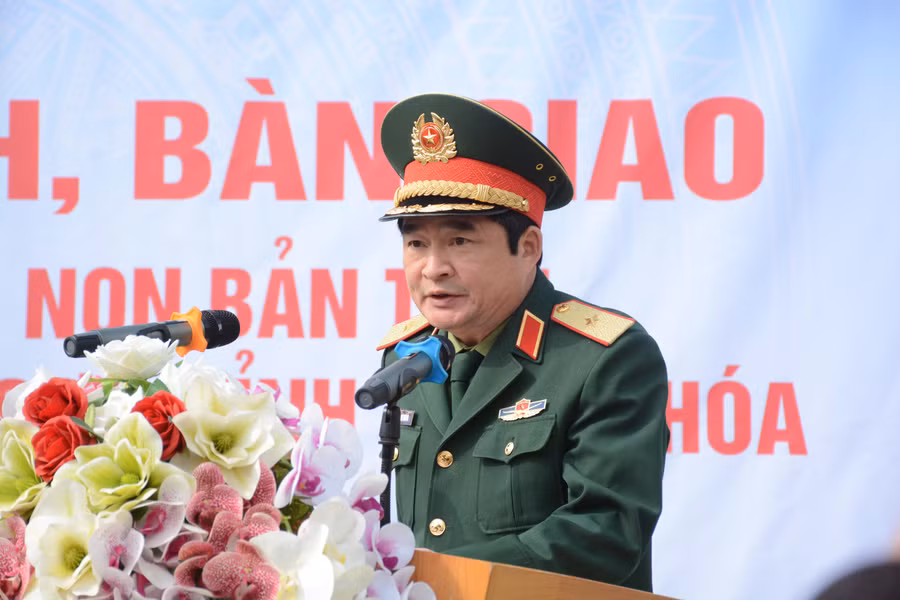Thiếu tướng Ngô Thanh Hải "Công trình điểm Trường Mầm non bản Tình thể hiện tình cảm, trách nhiệm của cán bộ, chiến sĩ Quân đội nhân dân Việt Nam đối với thế hệ tương lai của đất nước. Thiếu tướng Ngô Thanh Hải "Công trình điểm Trường Mầm non bản Tình thể hiện tình cảm, trách nhiệm của cán bộ, chiến sĩ Quân đội nhân dân Việt Nam đối với thế hệ tương lai của đất nước.
