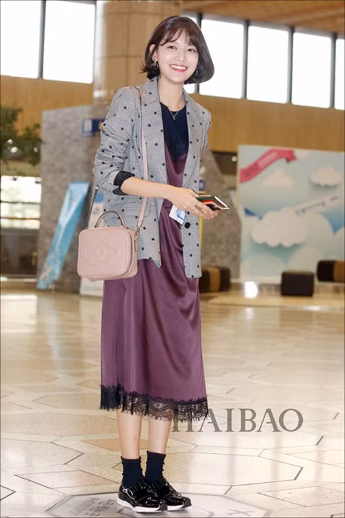 Mốt áo đắt khách nhất ngày giao mùa được sao Hàn đua nhau mặc - 6