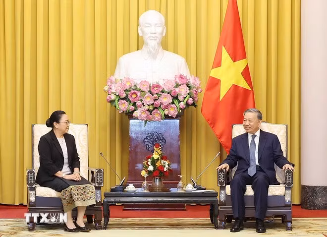 Chủ tịch nước Tô Lâm với Đại sứ Lào Khamphao Ernthavanh, đại diện nước Chủ tịch ASEAN 2024. (Ảnh: Nhan Sáng/TTXVN). Chủ tịch nước Tô Lâm với Đại sứ Lào Khamphao Ernthavanh, đại diện nước Chủ tịch ASEAN 2024. (Ảnh: Nhan Sáng/TTXVN).
