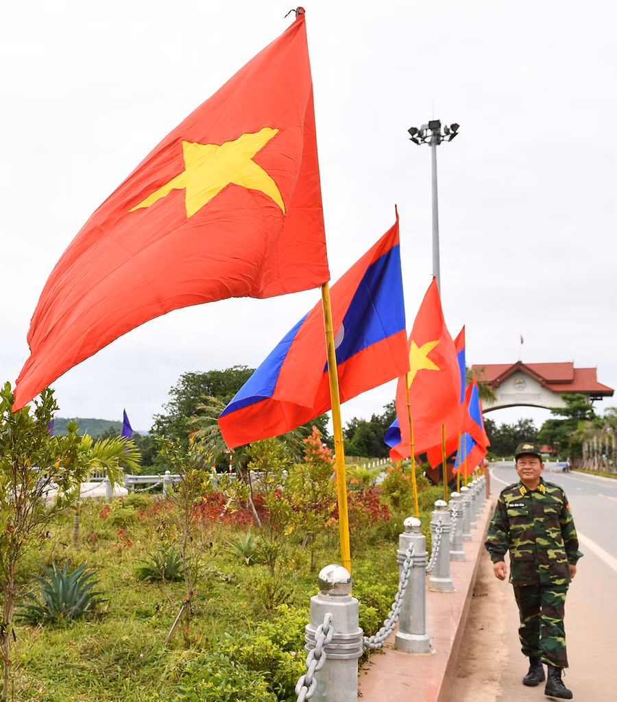 Thiếu tướng Trần Đình Dũng có nhiều đóng góp trong việc phân định cắm mốc đường biên giới Việt - Lào. Ảnh: Việt Văn.