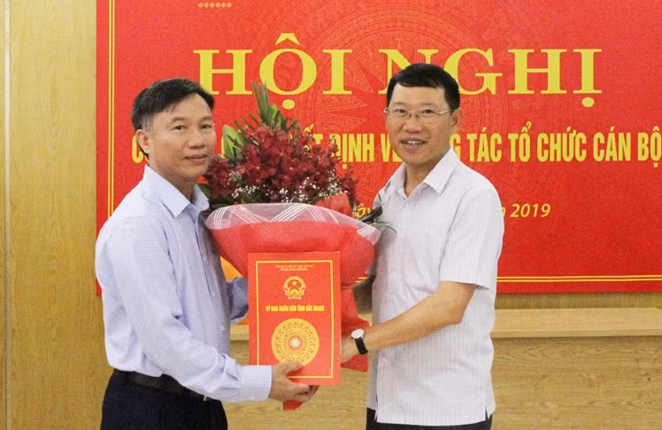 Điều động, bổ nhiệm nhân sự 7 tỉnh thành ảnh 11