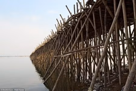  Kỳ lạ cây cầu cứ hết mùa lại dỡ đi, sang năm dựng lại 