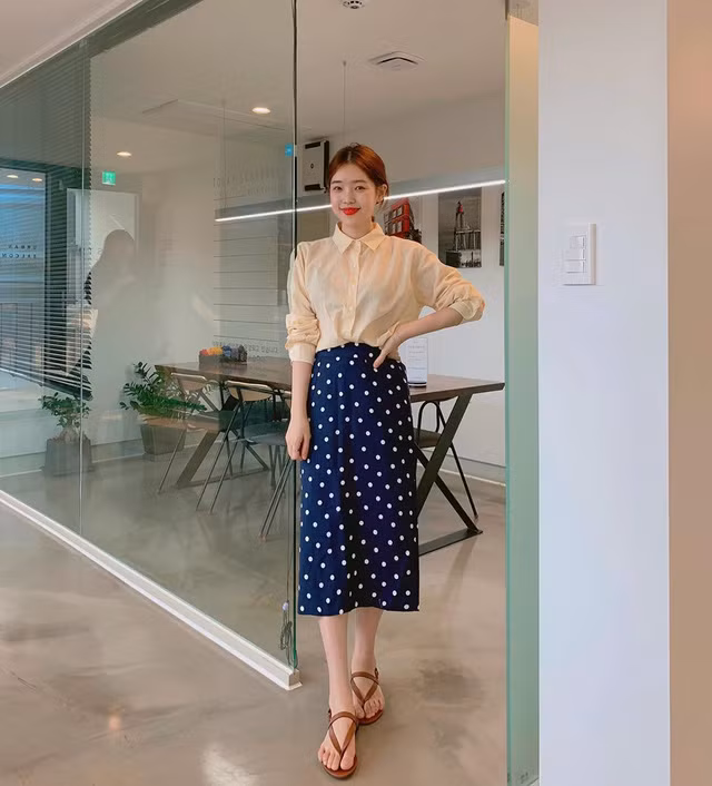 4 công thức mặc gọn gàng, thời thượng cho nàng công sở ảnh 8