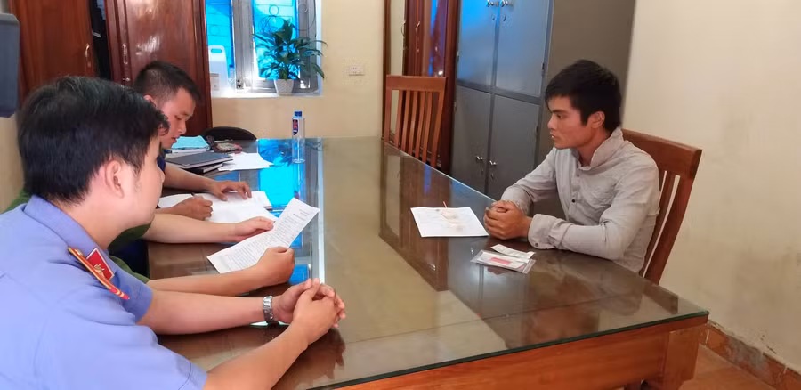 Đối tượng Quàng Văn Quốc tại cơ quan điều tra