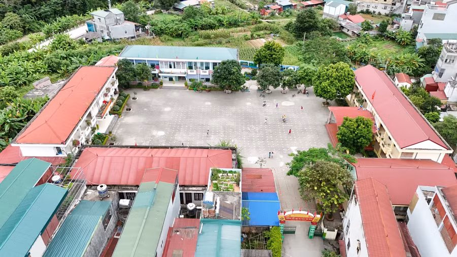 Trường Tiểu học thị trấn Yên Minh là trường duy nhất trên địa bàn huyện đạt chuẩn cấp độ 2. Trường Tiểu học thị trấn Yên Minh là trường duy nhất trên địa bàn huyện đạt chuẩn cấp độ 2.