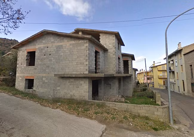 Ngắm ngôi làng Italy đẹp như tranh với giá nhà chỉ 1 euro ảnh 5
