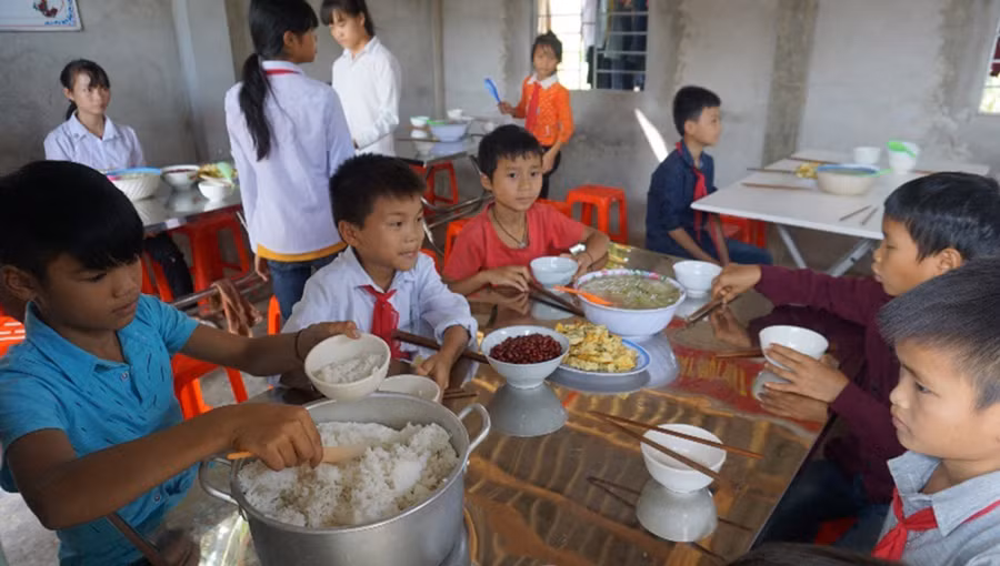 HS đến ở nội trú biết tự lập trong sinh hoạt hàng ngày