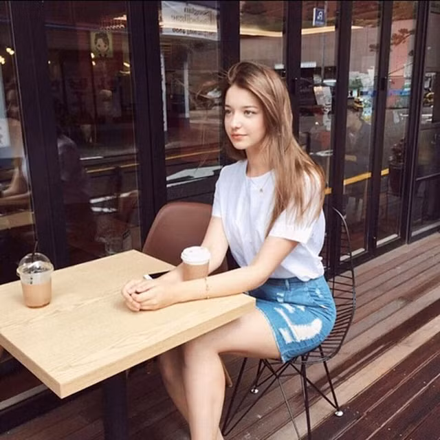 3 cô gái Đông Âu đẹp như tiên giáng thế khiến thanh niên châu Á mê mệt - Ảnh 5.
