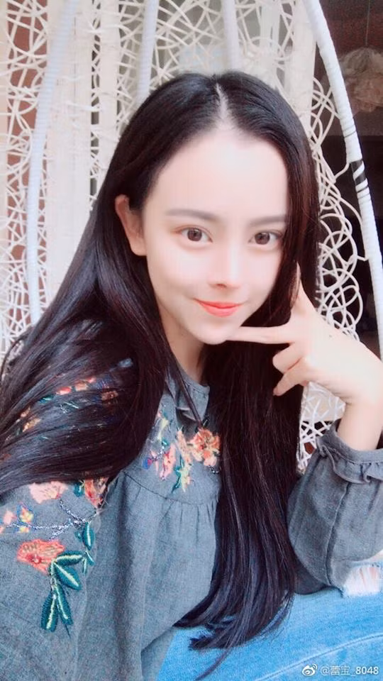 Sốc với ca dậy thì đỉnh cao nhất Cbiz: Từ cậu bé xấu xí lột xác thành thiếu nữ xinh đẹp ảnh 7 Sốc với ca dậy thì đỉnh cao nhất Cbiz: Từ cậu bé xấu xí lột xác thành thiếu nữ xinh đẹp-7