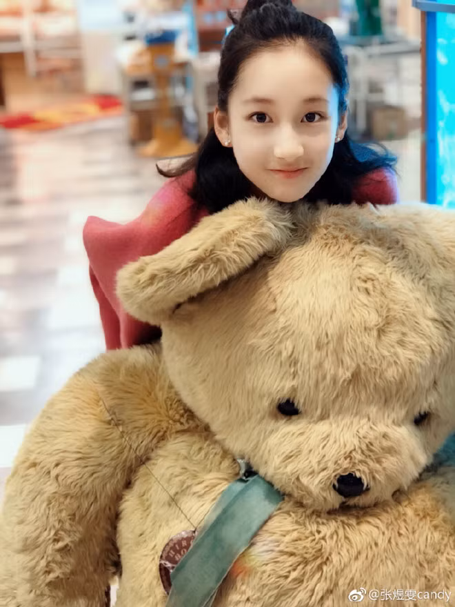 Nhan sắc tuổi thiếu nữ của những sao nhí trong phim Châu Tinh Trì hình ảnh 13 Nhan sac tuoi thieu nu cua nhung sao nhi trong phim Chau Tinh Tri hinh anh 13