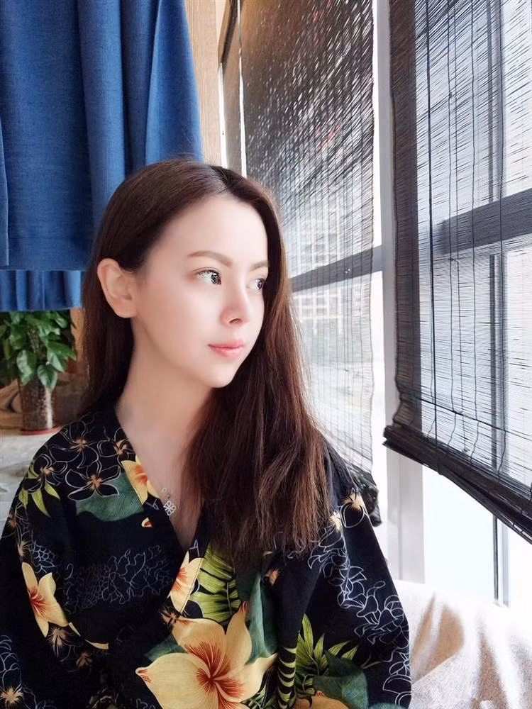 Sốc với ca dậy thì đỉnh cao nhất Cbiz: Từ cậu bé xấu xí lột xác thành thiếu nữ xinh đẹp ảnh 4 Sốc với ca dậy thì đỉnh cao nhất Cbiz: Từ cậu bé xấu xí lột xác thành thiếu nữ xinh đẹp-4