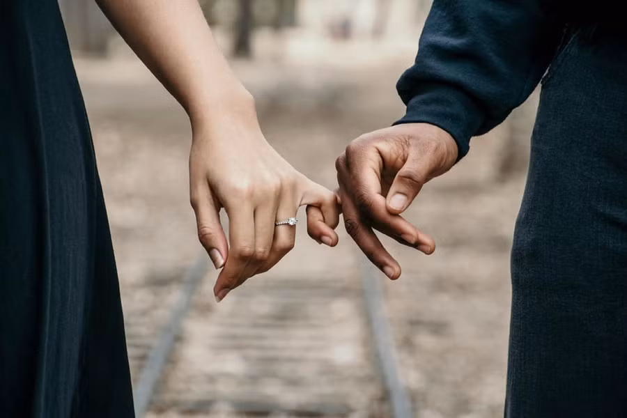 Rất nhiều người sẽ nghĩ ra những điều tuyệt vời mà họ muốn nói với đối tác của mình. (Ảnh: ITN).