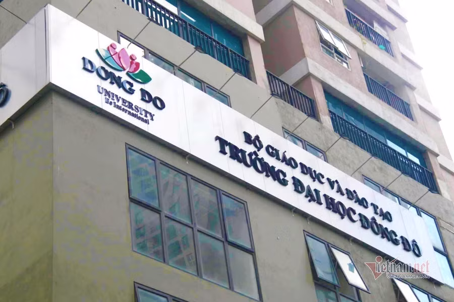 Hai phó hiệu trưởng của Trường ĐH Đông Đô bị khởi tố, bắt tạm giam. Ảnh: Thanh Hùng 2 hiệu phó của Trường ĐH Đông Đô bị bắt tạm giam