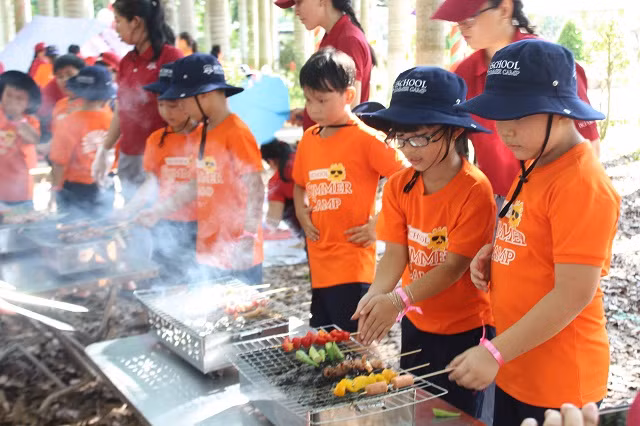 Đến với iSchool Summer camp 2019 các em được tự tay chế biến một món ăn yêu thích