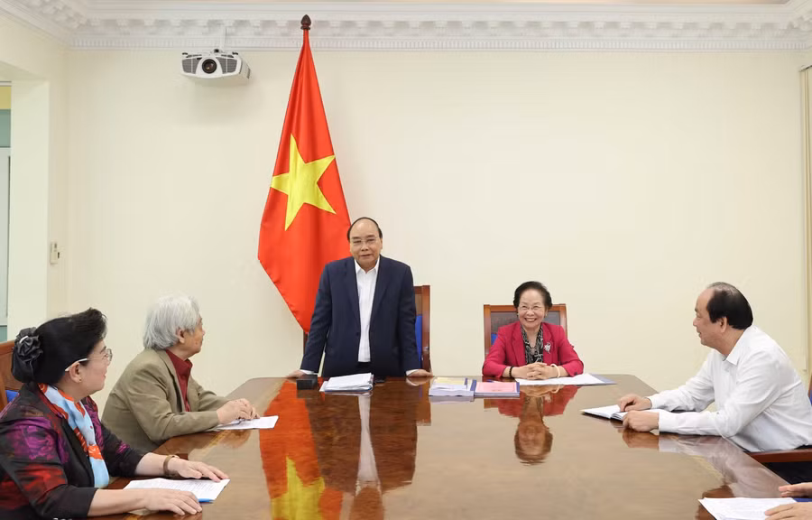Thủ tướng làm việc với Trung ương Hội khuyến học Việt Nam - Ảnh: VGP/Quang Hiếu