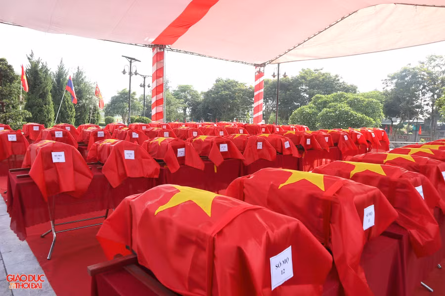 Hài cốt các liệt sĩ hy sinh tại chiến trường các tỉnh Xiêng Khoảng, Viêng Chăn, Xay Sổm Bun (Lào). Ảnh: Phạm Tâm.