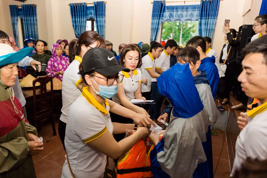 Bắc Á Bank trao cứu trợ tại Quảng Bình