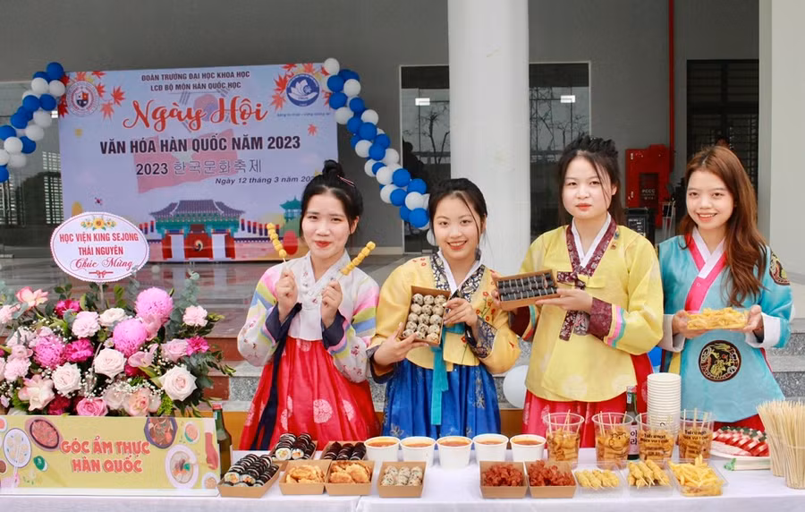Nhiều trải nghiệm hấp dẫn tại ngày hội văn hoá Hàn Quốc năm 2023.