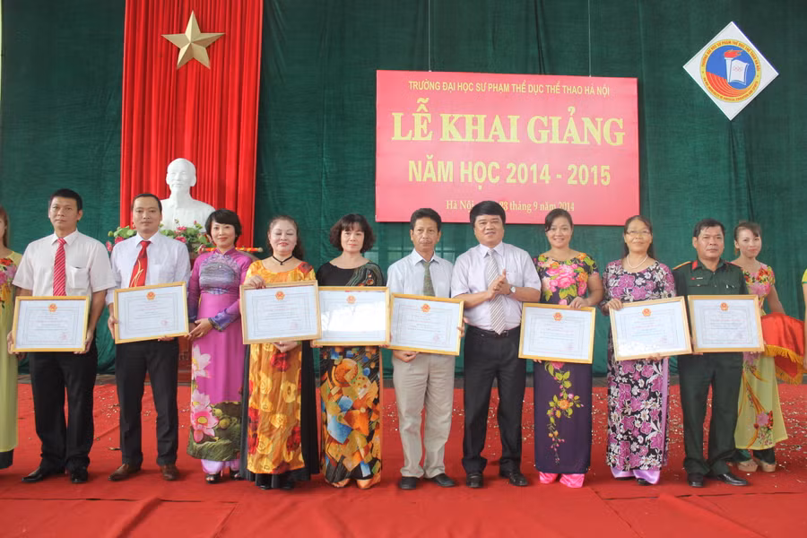 Trường Đại học Sư phạm TDTT Hà Nội vang tiếng trống khai trường