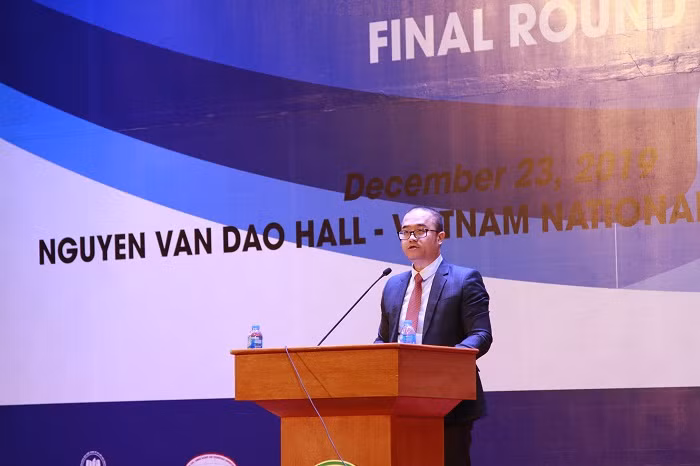 PGS.TS Nguyễn Trúc Lê - Hiệu trưởng trường ĐH Kinh tế.