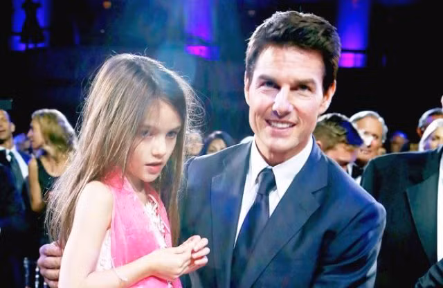 Thực hư Tom Cruise chủ động liên lạc xin Katie Holmes cho gặp Suri