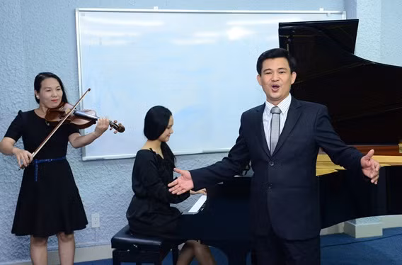 Thanh nhạc và piano là những ngành học đang tạo nên sức hút với các bạn trẻ Thanh nhạc và piano là những ngành học đang tạo nên sức hút với các bạn trẻ