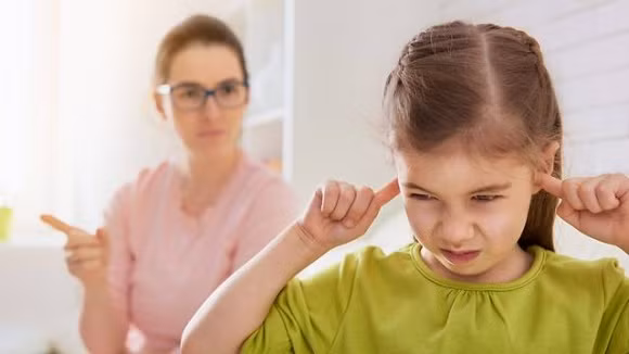 Nuôi dạy con cái, bất kể bạn yêu bé bao nhiêu thì vẫn tuyệt đối không được làm 3 điều này