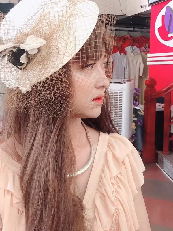 Mượn tạm anh hàng xóm làm người mẫu và kết quả không ai ngờ ảnh 4 Loạt ảnh cô nàng xinh như mộng khiến người ta phải dụi mắt vài lần mới thấy rõ chân tướng phía sau ảnh 3