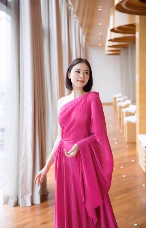 Khác biệt của hai thiếu gia Phillip Nguyễn và Bảo Hưng- từng là bạn trai tin đồn của Á hậu Tú Anh - Ảnh 4.