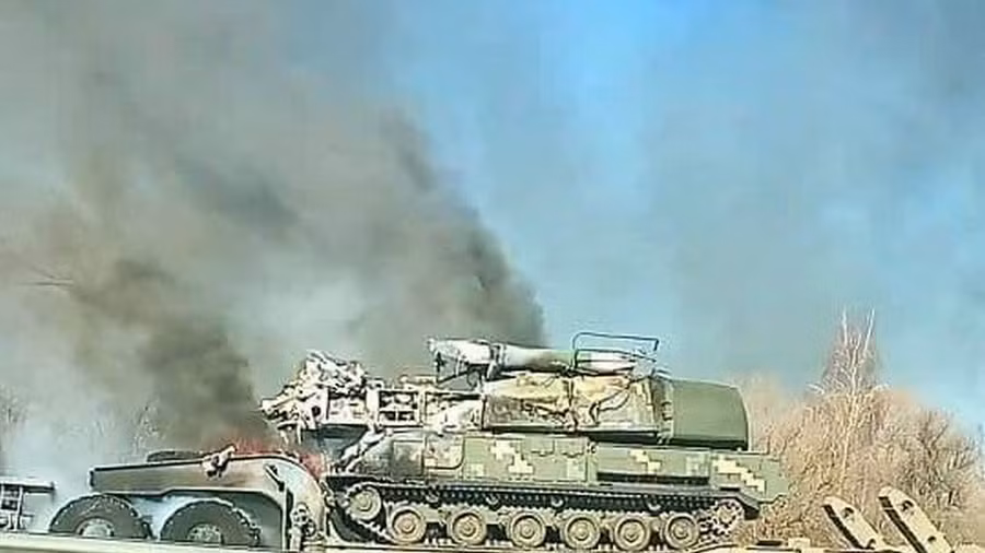 Một hệ thống phòng không Buk-M1 Ukraine bị quân Nga phá hủy Một hệ thống phòng không Buk-M1 Ukraine bị quân Nga phá hủy