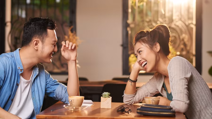 Chàng trai cứu cô gái bằng một câu nói