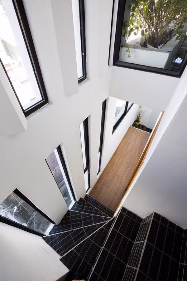 Vợ chồng Việt xây nhà “siêu nhỏ” 18m2 đẹp xuất sắc khiến báo Mỹ trầm trồ ảnh 10 vo chong viet xay nha “sieu nho” 18m2 dep xuat sac khien bao my tram tro - 10
