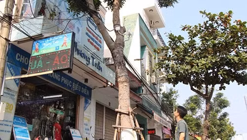 Chang trai hien hon 100 