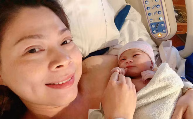 4 điều phụ nữ mãi mất đi sau khi sinh con, chỉ chồng vô tâm mới không thấu hiểu ảnh 4 Kết quả hình ảnh cho sinh con
