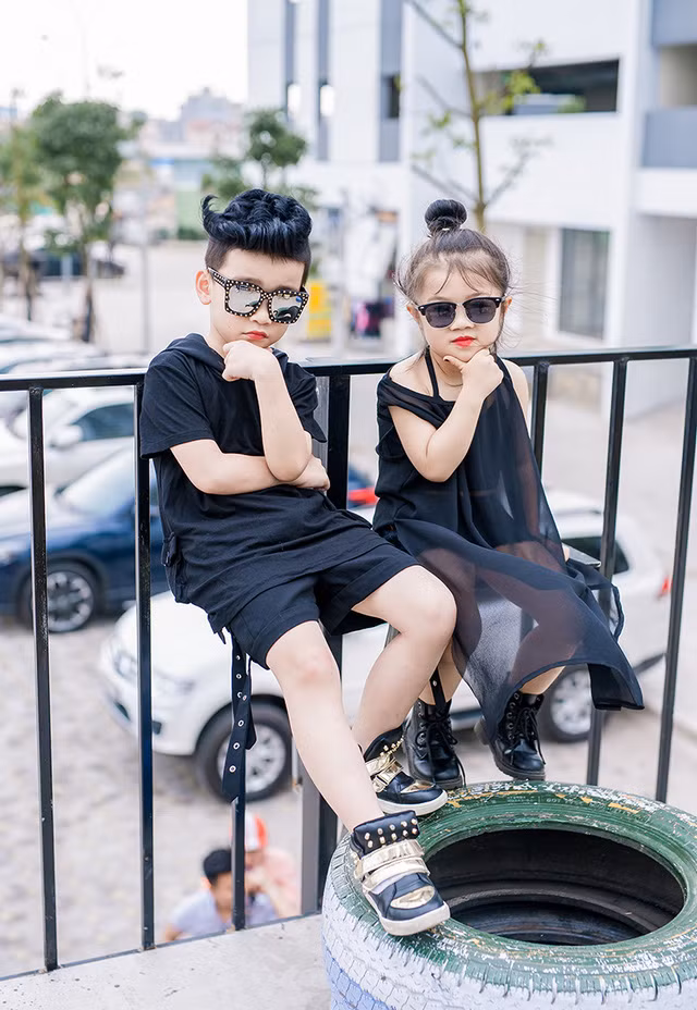 Mẫu nhí sành điệu với thời trang tông đen cực chất ảnh 6