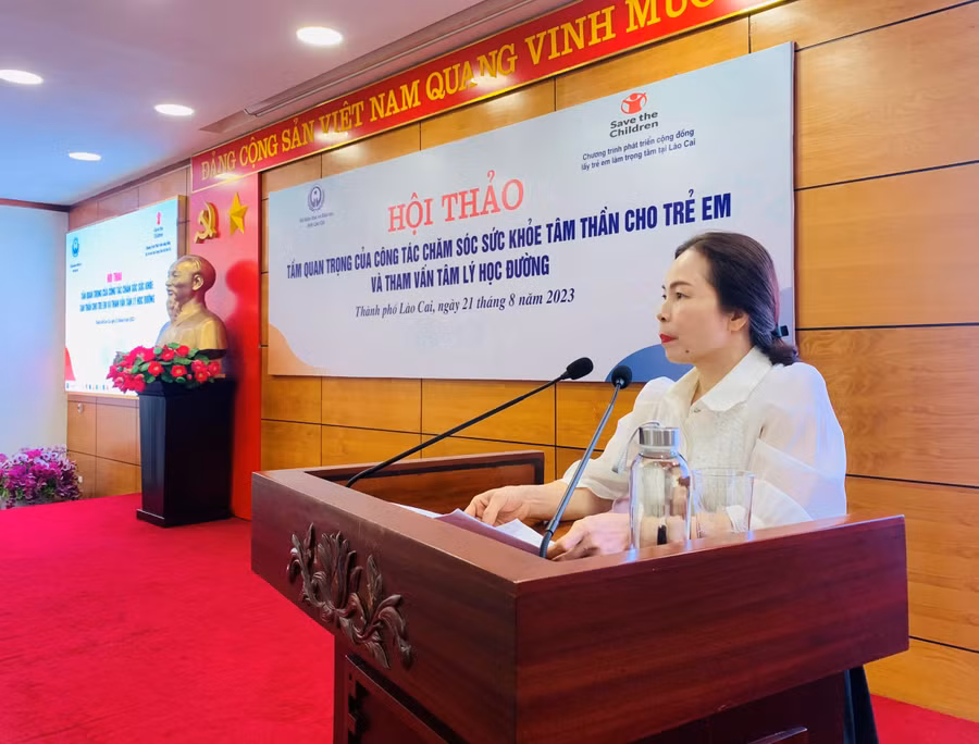 Bà Dương Bích Nguyệt phát biểu tại Hội thảo. Bà Dương Bích Nguyệt phát biểu tại Hội thảo.
