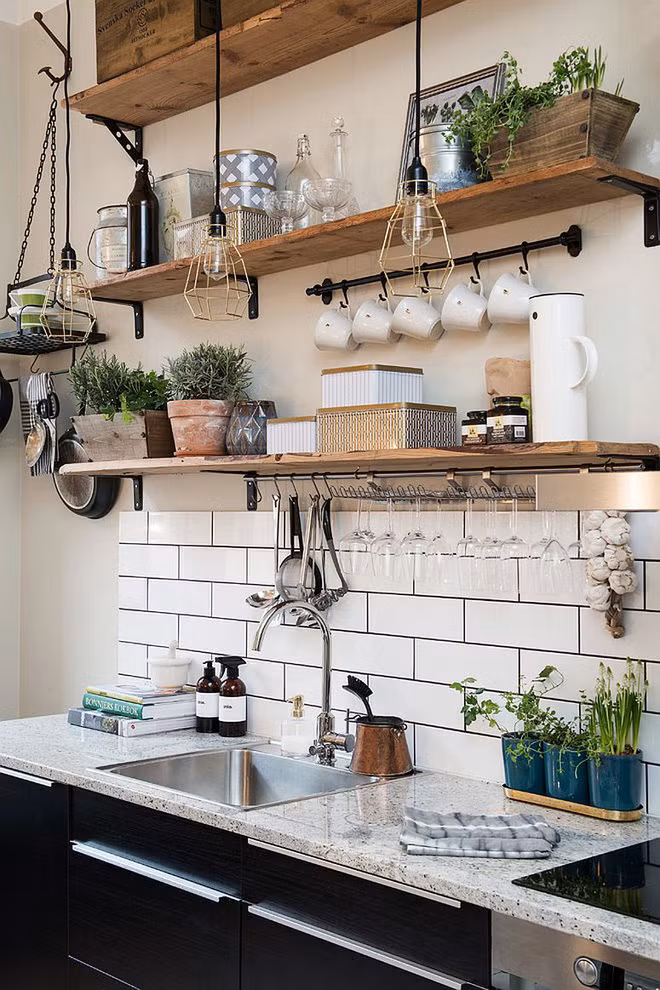Những căn bếp đẹp hút hồn với kệ gỗ tự nhiên phong cách Rustic - Ảnh 2.