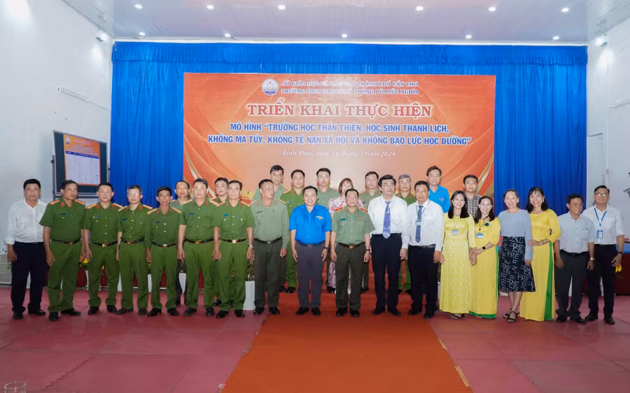 Cần Thơ ra mắt mô hình trường học thân thiện, không bạo lực học đường ảnh 7 Cần Thơ ra mắt mô hình trường học thân thiện, không bạo lực học đường ảnh 7