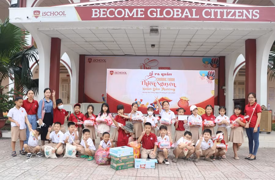 Lan tỏa yêu thương chính là điểm sáng cho chuyến thiện nguyện.