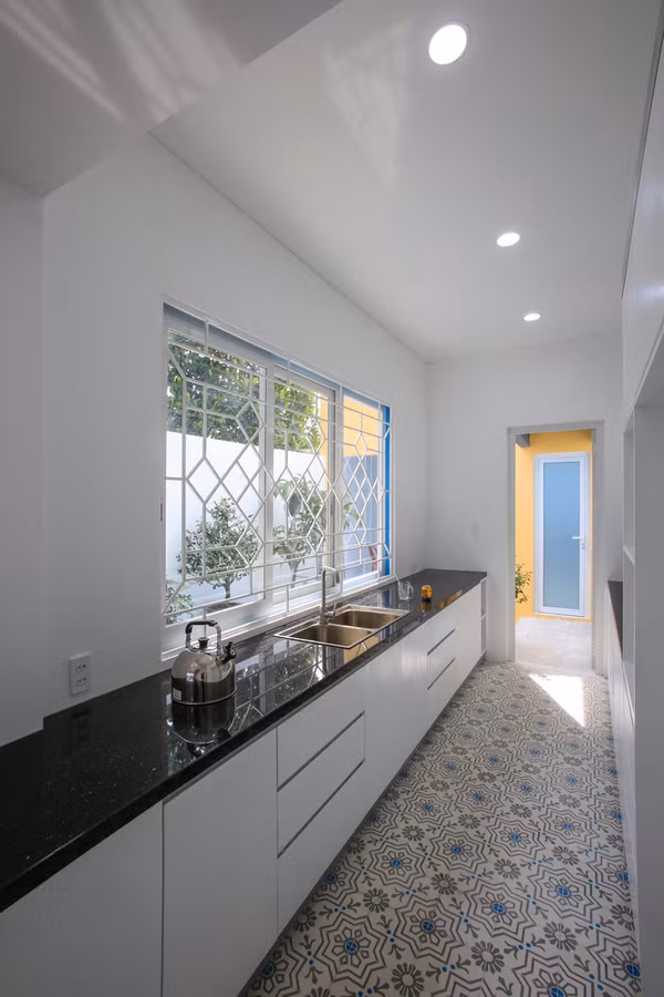 Ngôi nhà như chiếc lồng chim ở ngoại ô Sài Gòn