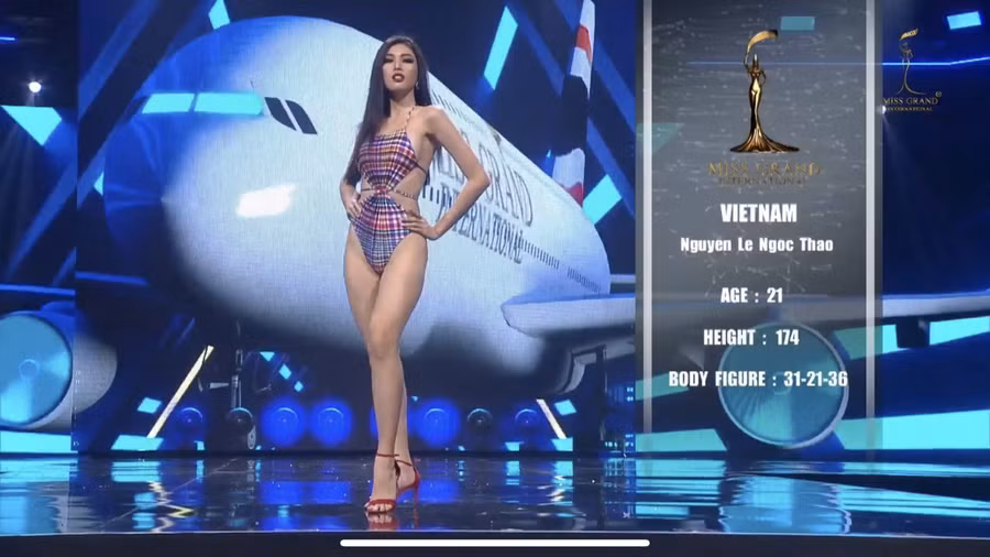 Ngọc Thảo gây ấn tượng với phần trình diễn bikini.