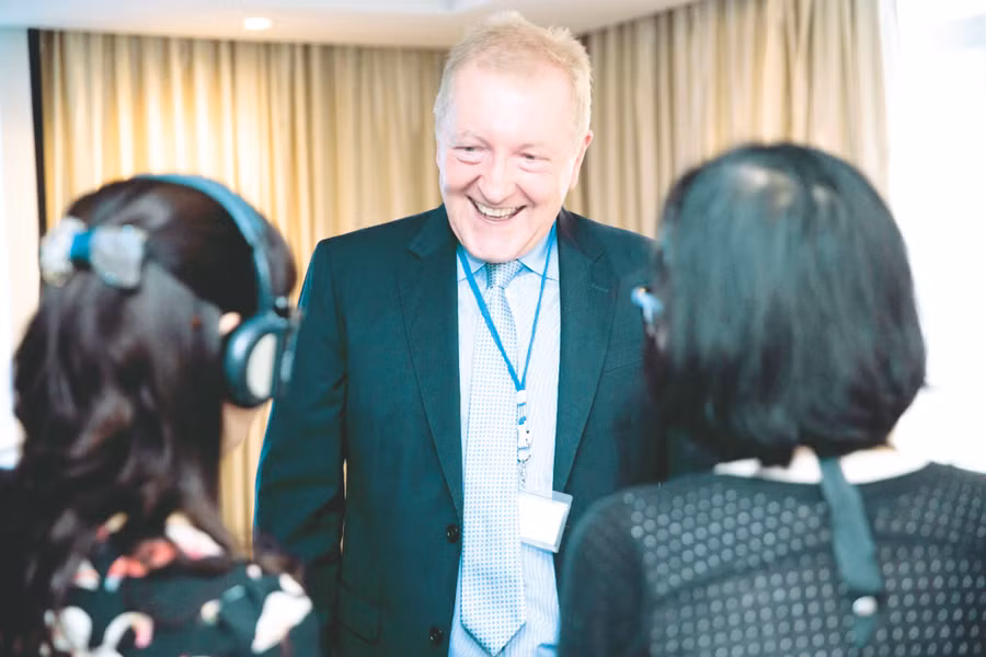 Giáo sư Martin Hayden trong một hội thảo tổ chức tại Việt Nam. Ảnh do Aus4Skill cung cấp Giáo sư Martin Hayden trong một hội thảo tổ chức tại Việt Nam. Ảnh do Aus4Skill cung cấp