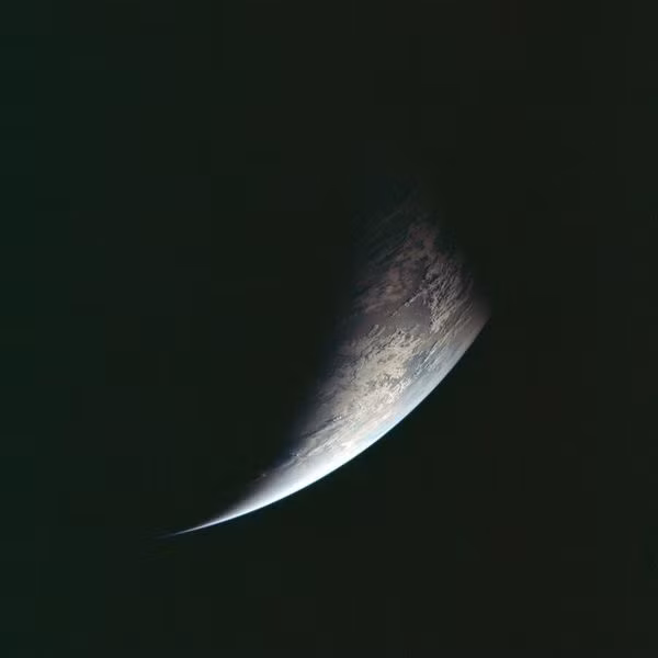 Hình ảnh trái đất được chụp lại trong hành trình trở về của Apollo 11.