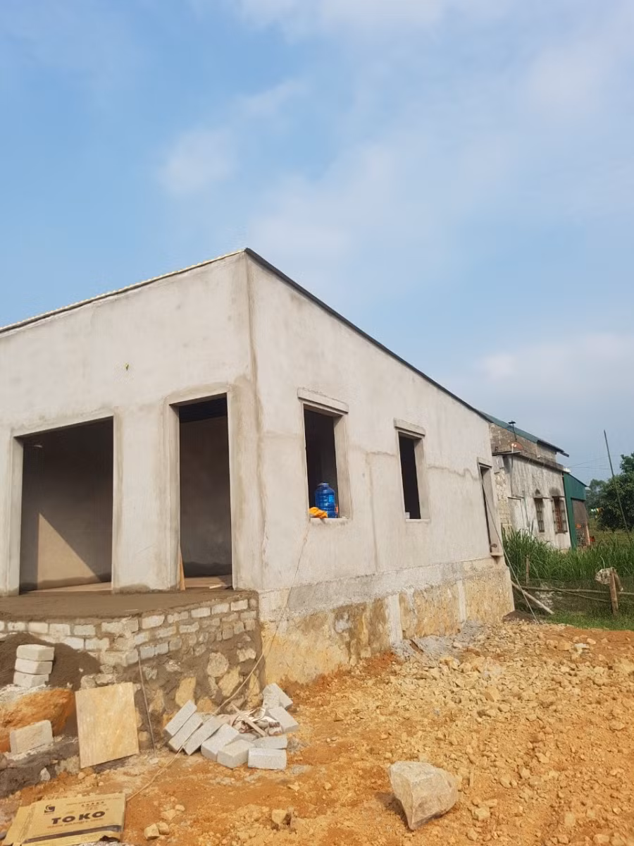 Căn nhà mơ ước của hai anh em mồ côi sắp hoàn thiện ảnh 1