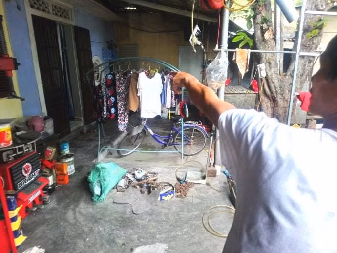Nam sinh lớp 11 bị bạn cùng trường đuổi chém dã man vào đầu, mặt