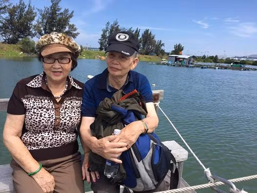 Bố mẹ danh hài Hoài Linh chưa từng cãi vã trong khoảng 50 năm chung sống bên nhau.