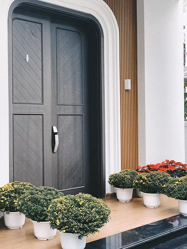 Không gian đón Tết đầy sang trọng, xa hoa của hai mỹ nhân Vbiz trong năm đầu về nhà chồng - Ảnh 6.