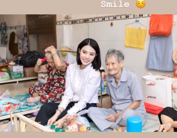Rich kid Việt khoe nhà trang hoàng sang chảnh đón Tết