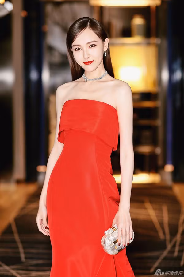 Dàn nam thần, mỹ nhân tuổi Hợi của Cbiz: Người sở hữu gia thế khủng, kẻ vụt sáng chỉ sau 1 đêm - Ảnh 1. Dàn nam thần, mỹ nhân tuổi Hợi của Cbiz: Người sở hữu gia thế khủng, kẻ vụt sáng chỉ sau 1 đêm - Ảnh 1.