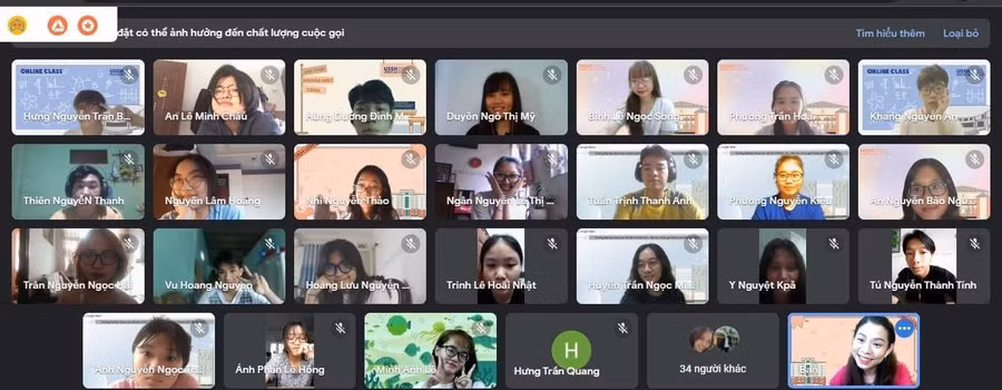 Sinh viên học trực tuyến